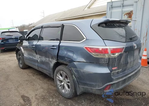 2015 Toyota Highlander Le Plus V6 from USA, damaged, VIN 5TDBKRFH4FS148663